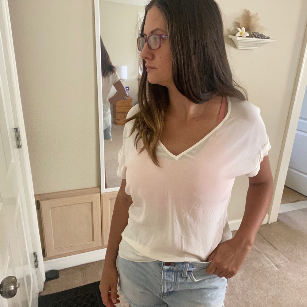 100%Silk white V-neck shirt